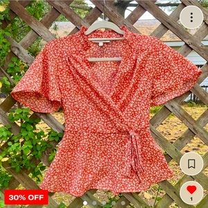 Small Monteau blouse red with white flowers